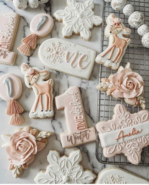 Winter Onederland Neutral, Winter Onederland First Birthday Cookies, First Birthday Pictures Winter, Winter Onederland First Birthday Decor, First Birthday Party Themes Winter, Winter Onederland Sugar Cookies, Winter Onderland Birthday Girl, Winter In Onederland Party Ideas, One Year Birthday Party Ideas Winter