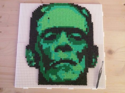 Horror Perler, Ironing Beads, Melty Bead Designs, Melt Beads Patterns, Easy Perler Bead Patterns, Perler Creations, Perler Ideas, Easy Perler Beads Ideas, Fuse Bead Patterns