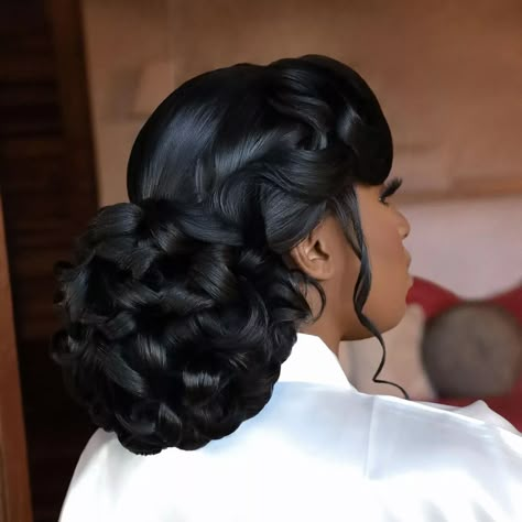 Wedding Hairstyles For Black Brides, Black Bridesmaids Hairstyles, Hairstyles For Black Brides, African Wedding Hairstyles, Black Brides Hairstyles, Brides Hairstyles, Bride Hairstyles Updo, Natural Hair Wedding, Black Wedding Hairstyles