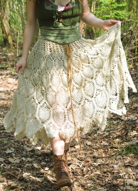 Crochet Idea Patterns, Crochet Lace Skirt Pattern Free, Crochet Lace Vest Pattern, Crochet Lace Skirt Pattern, Ren Faire Knitting, Crochet Ren Faire Costume, Lace Crochet Skirt, Free Crochet Patterns Skirt, Ren Faire Outfits Crochet