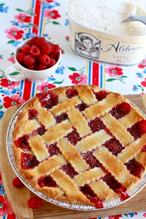 I made this delicious raspberry pie this morning with the fresh raspberries I picked the other day!! So easy and very yummy!! Fresh Raspberry Pie, Raspberry Pie Recipe, Homemade Crust, Pbs Food, Raspberry Pie, Raspberry Recipes, Amazing Desserts, Perfect Pies, Sweet Pie