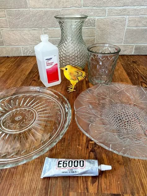 Bird Bath Diy Upcycle, Bird Bath From Old Dishes, Repurpose Bird Bath, Homemade Glass Birdbaths, Pottery Bird Bath Ideas, Upcycle Bird Bath, How To Glue Glass Together, Glass Bird Feeders Diy, Diy Glass Bird Feeder