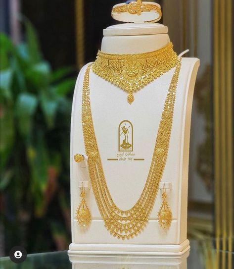 Dubai Gold Jewelry Set Bridal, Bridal Gold Choker Designs, Dubai Gold Jewellery Design Necklaces, Turkish Design Gold Jewellery, Turkish Jewellery Gold, Bridal Gold Jewellery Indian, Gold Necklace Designs Indian, Turkish Gold Necklace Design, Dubai Gold Jewelry Necklaces Bridal