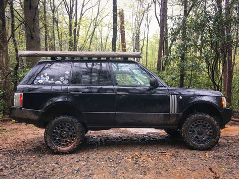 Range Rover L322: Off road stance. Land Rover Overland, Custom Range Rover, Range Rover Off Road, Landrover Range Rover, Range Rover L322, Range Rover Supercharged, Range Rover Hse, Land Rover Discovery 2, Overland Truck