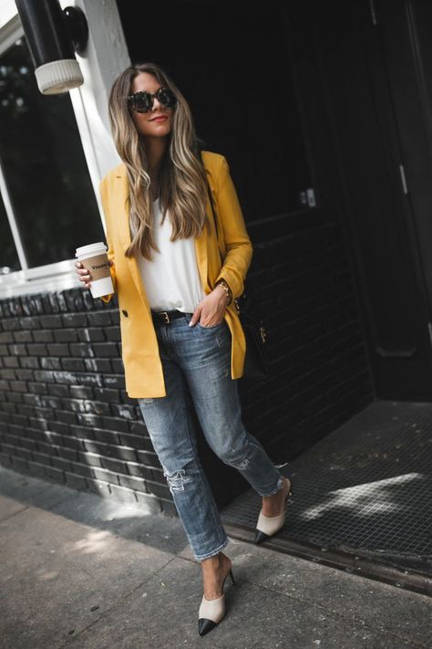 Mustard Blazer Outfit, Yellow Blazer Outfit, Outer Outfit, Mustard Blazer, Blazer Outfits Casual, Golden Yellow Color, Yellow Blazer, Dallas Fashion, Blazer Outfit