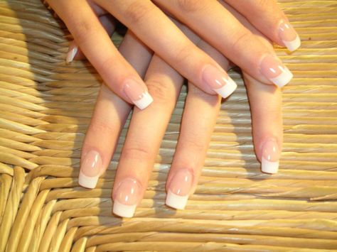 French white tips Take Off Acrylic Nails, Acrylic French, Square French, Remove Acrylic Nails, Diy Acrylic Nails, School Nails, Pretty Gel Nails, Really Cute Nails, Tip Nails