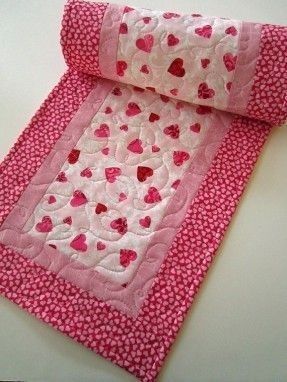 Valentine Runner, Valentines Runner, Valentine Table Runner, Valentine Table, Quilted Bed, Bed Runners, Quilted Table Runners Patterns, Holiday Table Runner, Table Quilts