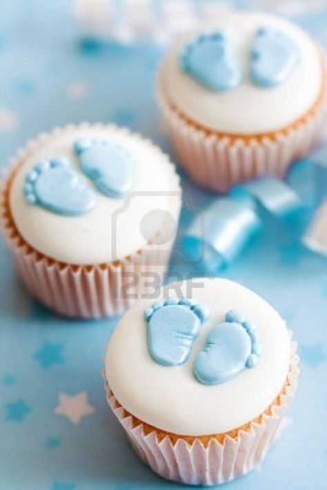 for baby showers Gateau Baby Shower Garcon, Gateau Baby Shower, Idee Babyshower, Baby Cupcake, Boy Baby Shower Ideas, Creative Baby Shower, Chicken Healthy, Torte Cupcake, Health Dinner