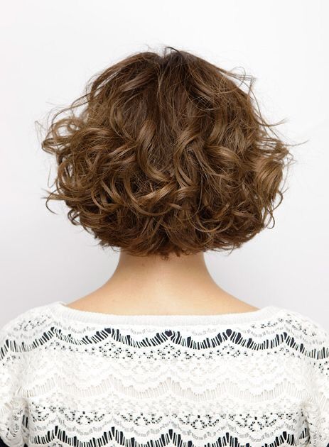 Short Hair Cuts With Bangs And Layers, How To Draw Digitally, Perm Hair Styles, Short Permed Hair, Perm Hair, Chin Length Hair, Hairstyles For Women Over 50, Short Curly Haircuts, Hair Inspiration Short