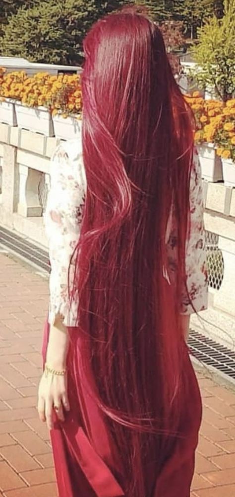 Red Hair Long Layers Hairstyles, Red Long Straight Hair, Very Long Red Hair, Super Long Red Hair, Long Red Hair Aesthetic, Long Bright Red Hair, Big Red Hair, Red Hair Long, Red Long Hair