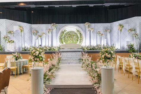 Kerala Christian wedding Stage | Gallery Christian Wedding Stage Decoration, Kerala Christian Wedding, Engagement Stage Decoration, Reception Stage Decor, Stage Decor, Stage Decoration, Fun Arts And Crafts, Wedding Decor Style, Wedding Stage Decorations