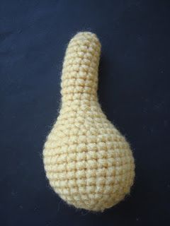 NyanPon's Knits and Crochet: Crooked Neck Squash Crooked Neck Squash, Squash Garden, Crocheted Toys, Food Patterns, Crochet Food, Summer Squash, Summer Crochet, Crocheted Item, Crochet Toys