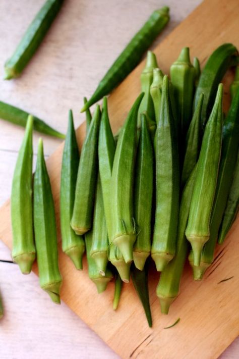 Lady Finger Vegetable, Indian Okra Recipes, Bhindi Masala Recipe, Vegetables Pictures, Okra Benefits, Bhindi Masala, Salon Wallpaper, Okra Fries, Yellow Food