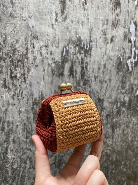 Crochet Wallet, Crochet Coin Purse, Crochet Bag Pattern Free, Crochet Pouch, Crochet Clutch, Crochet Handbags Patterns, Crochet Bags Purses, Pouch Pattern, Crochet Diy