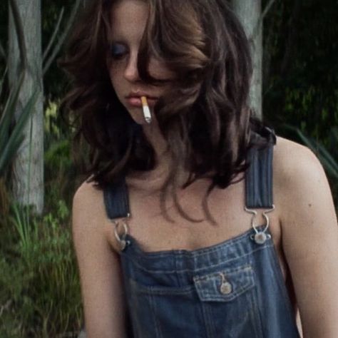 Mia Goth, Thelma Louise, X Movies, Shia Labeouf, Estilo Grunge, Paris Texas, Mia 3, Goth Aesthetic, Harry Styles