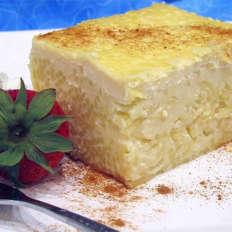 Pastia | "Traditionally served at Easter and my favorite Italian dessert! This recipe is a wonderful custard like pie without a crust." Old Italian Recipes, Italian Easter Recipes, Egg Pudding, Easter Pie, Pizza Rustica, Italian Easter, Italian Pastries, Easter Dessert, Italian Desserts