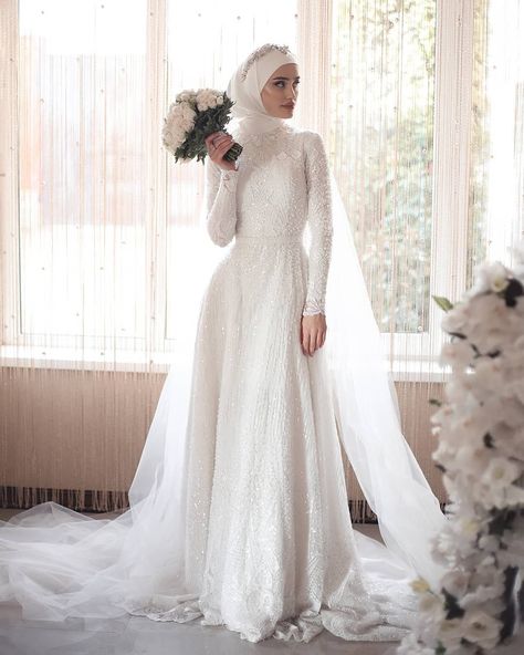 Bride Dress Hijab, Muslim Wedding Dress Hijab Bride, Turkish Wedding Dress, Modest Bridal Dresses, Wedding Hijab Styles, Muslim Wedding Gown, Simple Elegant Wedding Dress, Baju Kahwin, Minimal Wedding Dress