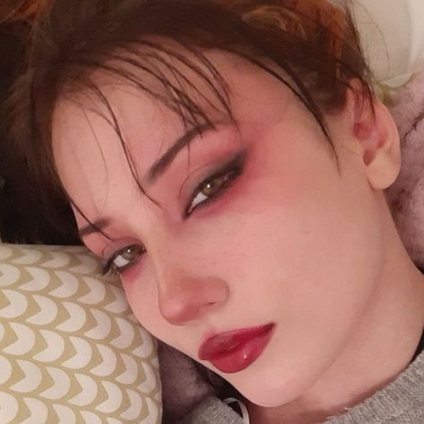 Red Nose Makeup Aesthetic, Red Eyeshadow Under Eyes Grunge, Red Makeup Under Eyes, Red Under Eye Makeup Grunge, Red Edgy Makeup, Vampire Red Makeup, Red Eyeshadow Under Eyes, Red Egirl Make Up, Soft Red Eyeshadow