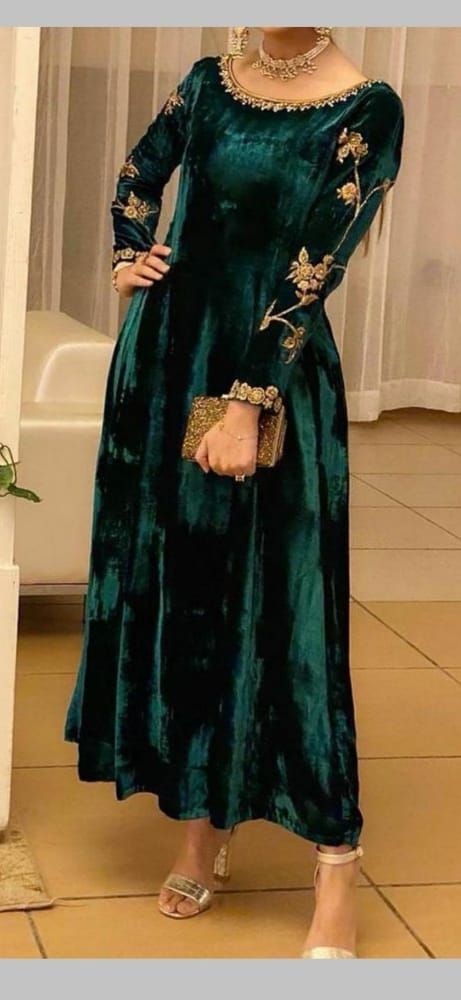 Velvet party wear dresses Velvet Dress Designs Pakistani Frocks, Velvet Dress Designs Gowns Indian, Velvet Anarkali Suits Party Wear, Velvet Party Wear Dresses, Velvet Maxi Dress Pakistani, Velvet Frocks For Women, Velvet Dress Long Classy, Velvet Suits Design Women, Frock For Ladies