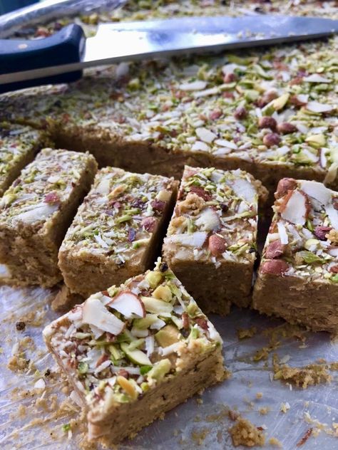 Burfi Recipe, Sweet Meat, Indian Dessert Recipes, Indian Sweet, Green Food Coloring, Indian Desserts, Indian Sweets, Sliced Almonds, Sweets Recipes