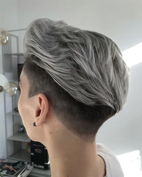 Shaved Sides Hairstyles, Undercut Natural Hair, Queer Haircut, Punky Hair, Shaved Pixie, Updo Ideas, Shaved Side, Undercut Long Hair, Half Shaved Hair