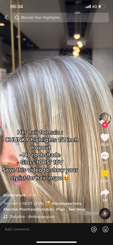 Chunky Dimensional Blonde, Chunky Blonde Highlights On Blonde Hair, Chunky Blonde Highlights, Mom Hair, Chunky Highlights, Dimensional Blonde, Money Piece, Mom Hairstyles, Blonde Hair With Highlights