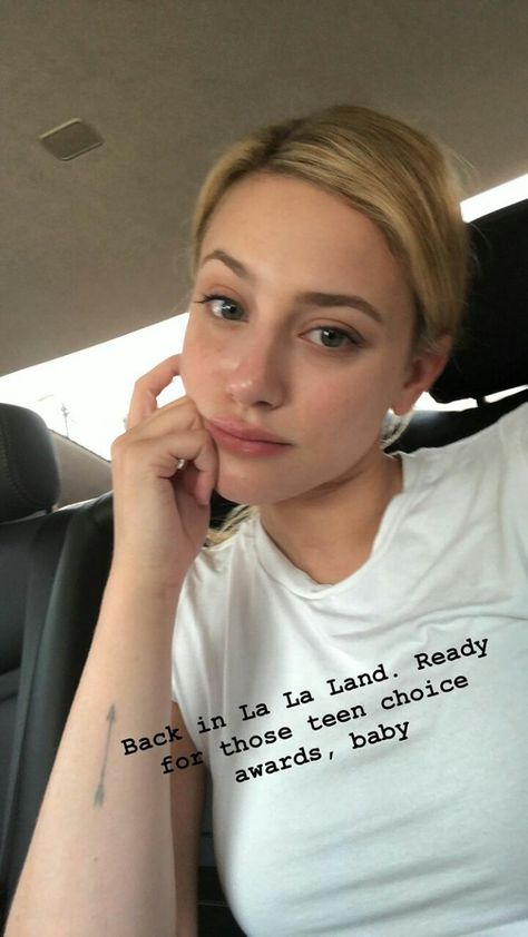 Betty Cooper Riverdale, Swag Wallpaper, Bughead Riverdale, Bra Image, Riverdale Cast, Betty Cooper, Teen Choice Awards, Lili Reinhart, Cole Sprouse