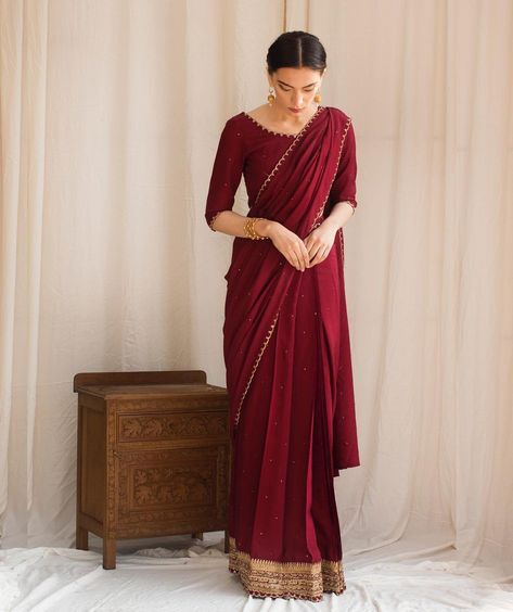 Maroon Silk Saree, Desi Vibes, Simple Saree Designs, Blouse Ideas, Finger Henna, Bridal Lehenga Collection, Latest Bridal Dresses, Beautiful Casual Dresses, Fancy Sarees Party Wear