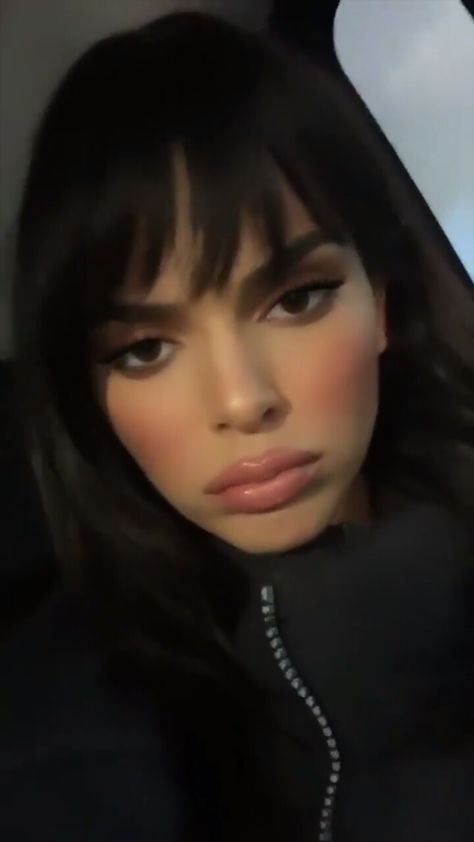 Kendall Jenner Curtain Bangs, Kylie Jenner With Bangs, Kendall Jenner Bangs, Kendall Jenner Dark Brown Hair, Kendall Jenner Tumblr, Kendall Jenner Bangs 2022, Flicks Hair, Kendall Jenner Runway, Pia Mia