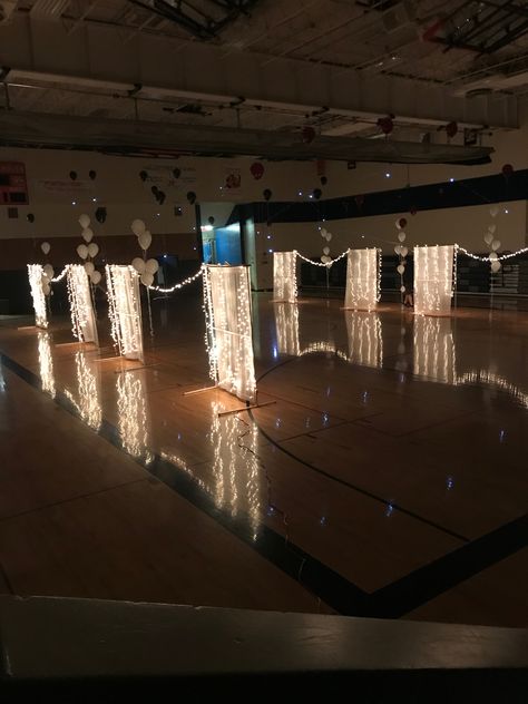 Decorate School Gym For Dance, School Winter Dance Decorations, School Gym Decorations, Homecoming Gym Decorations, Holiday Dance Decorations, Gymnasium Decorating Ideas, Gym Decorating Ideas School Dance, Winter Formal School Dance Decorations, Winter Ball High School