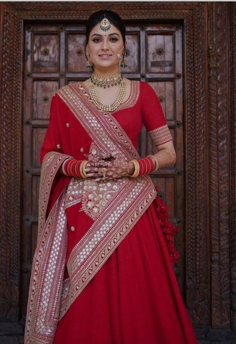 Lengha Choli Modern Wedding Red, Red Simple Lehenga Indian Bridal, Simple Red Bridal Lehenga, Red Lehenga Bridal Jewellery, Arrange Marriage, Bridal Lehenga Online, Red Bridal Dress, Latest Bridal Lehenga, Indian Outfits Lehenga