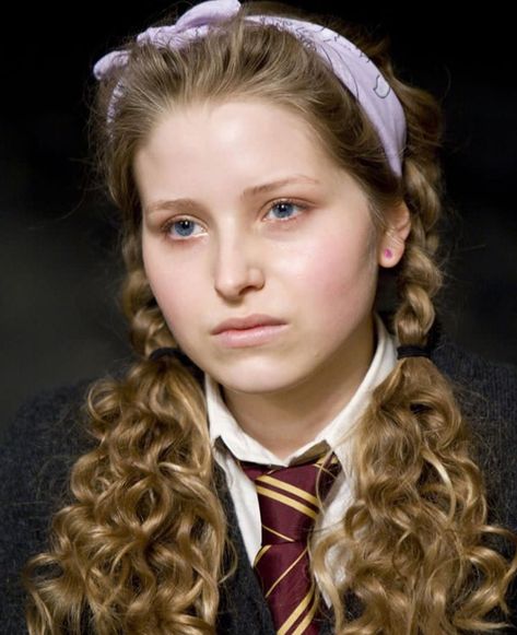 Jessie Cave Birthday, Real Name, Age, Weight, Height, Family, Contact Details, Boyfriend(s), Bio  More Female Harry Potter Characters, Characters In Harry Potter, Harry Potter Female Characters, Female Harry Potter, Characters Female, Harry Potter Face, Dolores Umbridge, Circus Characters, Lavender Brown