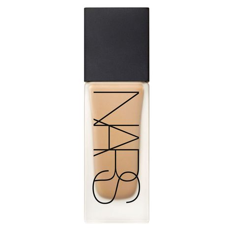 Nars Foundation, Foundation Tips, Makijaż Smokey Eye, Best Foundation, No Foundation Makeup, Products Makeup, Skincare Ingredients, Makeup Face, Makeup Foundation