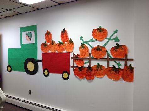 Tractor bulletin board Tractor Construction Paper, Tractor Bulletin Board Ideas, Grad Themes, Farm Bulletin Board, Pumpkin Art Project, Fall Classroom Door, Thanksgiving Bulletin Boards, September Crafts, Teacher Info