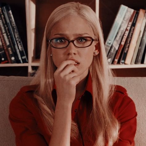 Jessica Alba Fantastic Four, Storm Icon, Susan Storm, Siren Aesthetic, Doug Jones, Glasses Inspiration, Aesthetic 2024, Invisible Woman, Stylish Glasses