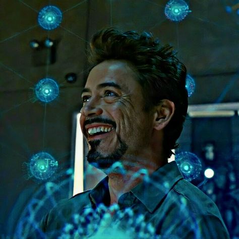 Tony Stark Pp, Tony Stark Smile, Stark Aesthetic, Prettiest Smile, Tony Stank, Stark Family, Dr Marvel, Robert Downey Jr Iron Man, Smile Icon