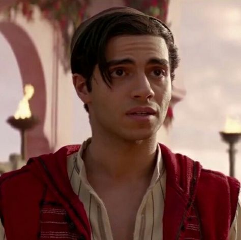 #aladdin live action #mena #massoud #lq #icon #disney #2019 Maron Martell, Aladdin Live Action, Aladdin Live, Action Icon, Mena Massoud, Aladdin And Jasmine, Aladdin, Live Action, Film