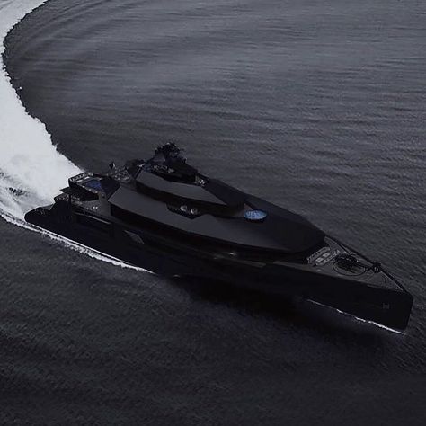 Image Moto, Boats Luxury, Luxury Lifestyle Dreams, Luxury Aesthetic, Black Luxury, Super Yachts, Skyfall, All Black Everything, Black And White Aesthetic