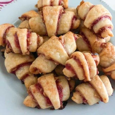 Raspberry Rugelach Recipe, Raspberry Rugelach, Rosh Hashanah Desserts, Rugelach Cookies, Rugelach Recipe, Pastry Crust, Family Eating, Fruit Jam, Jewish Recipes