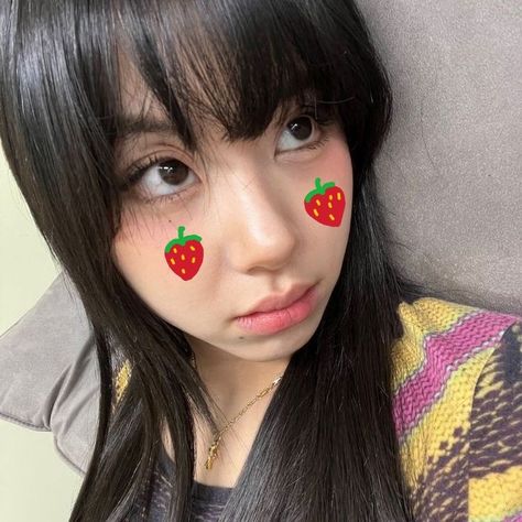 Chaeyoung + strawberry Honey Art, Strawberry Baby, Mood Images, Twice Chaeyoung, Pink Tour, Aesthetic Japan, Chaeyoung Twice, Dragon Ball Artwork, This Is Love