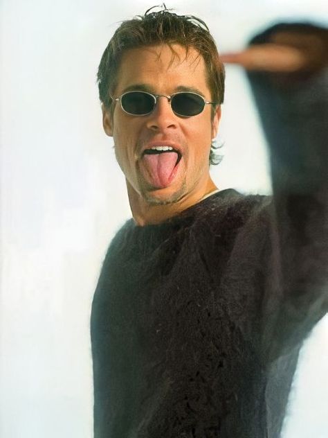 Picture of Brad Pitt sticking his tung out Male aesthetics Estilo Punk Rock, Mode Ulzzang, Tyler Durden, Estilo Punk, Mode Inspo, Brad Pitt, Celebrity Crush, Outfit Inspirationen, Pretty People