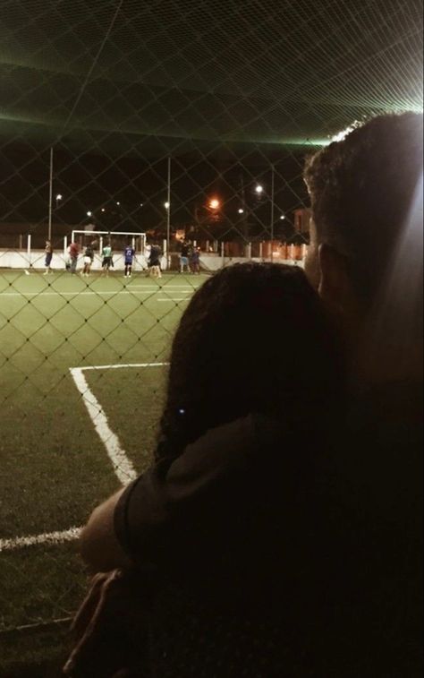 Cute Couple Pics Soccer, Romantic Photos Aesthetic, Cute Soccer Couples, Relationship Milestones, Soccer Couples, Aesthetic Profile Picture Cartoon Soft, Swag Couples, Famous In Love, Feeling Pictures