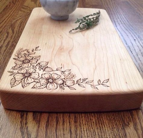 Wood Burning Tips, Wood Burning Stencils, Wood Burn Designs, Woodburning Projects, Got Wood, Wood Burning Crafts, Wood Burning Patterns, Wood Burning Art, Wood Engraving