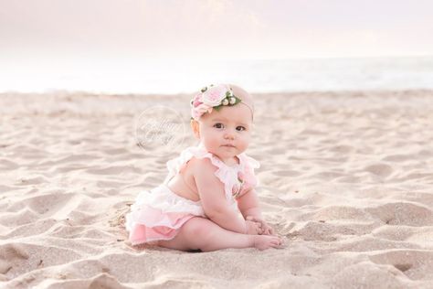 Baby Beach Pictures, Baby Beach Photos, Hawaii Pics, Beach Photoshoot Family, Baby Birthday Photoshoot, Month Photos, Bath Photography, Toddler Beach, 1st Birthday Photoshoot