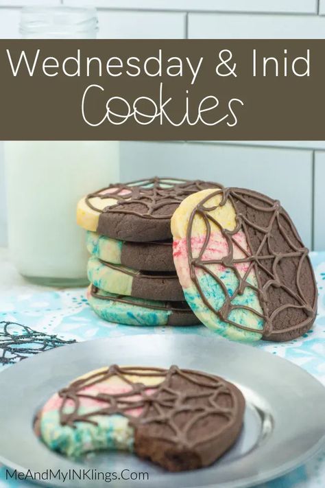 Inid and Wednesday Adams Cookie Recipe #wednesdayadams #cookies #recipe #wednesdayandinid #bestfriendcookies Wednesday Cookies, Treats For Friends, Cookies Halloween, Perfect Sugar Cookies, Laura Kelly, Wednesday Adams, Pie Slice, Awesome Crafts, Spooky Treats