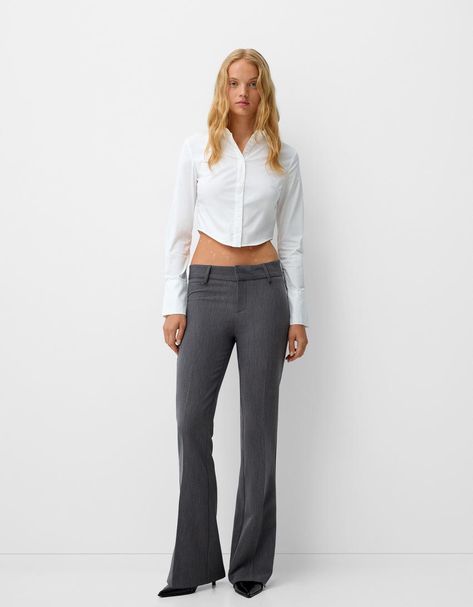 Black Tailored Trousers Outfit, Sixth Form Outfits Trousers, Tailored Trousers Outfit, Bershka Trousers, Office Fits, 6th Form, Corporate Baddie, Sixth Form, Trouser Outfit