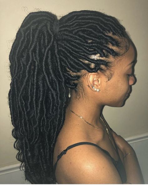 Locs Plaits, Individual Locs, Faux Loc, Braiding Styles, Braids Styles, Faux Locs Hairstyles, African Hair Braiding Styles, Twist Braid Hairstyles, Box Braids Styling