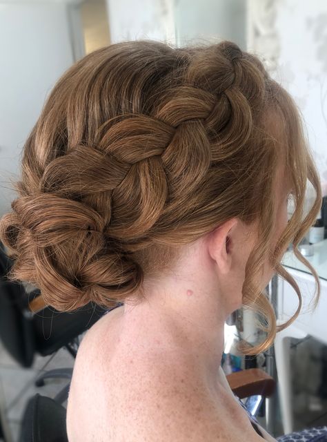 Bridal Hair With Undercut, Bridal Hair Undercut, Undercut Formal Updo, Undercut Bridal Hair, Undercut Wedding Hair, Updo With Halo Extensions, Updo Undercut, Halo Extension Updo, Elegant Wedding Hairstyles