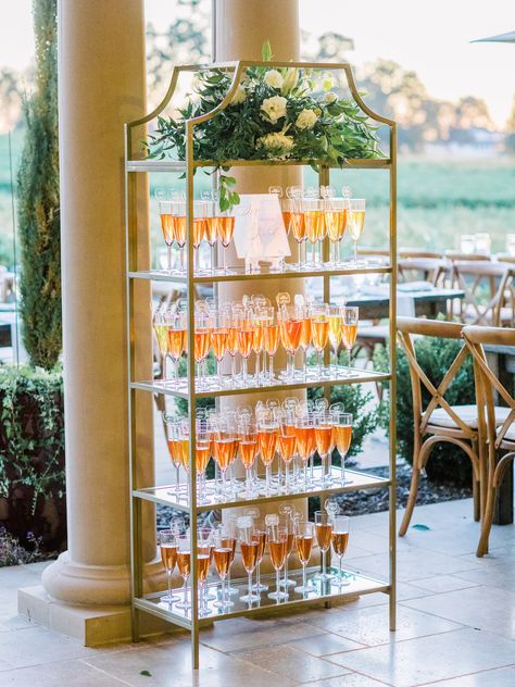 Cocktail Hour Decor, Wedding Walk, Drink Display, Vintage Wedding Table, Champagne Bar, Diy Bridal, Wedding Event Venues, Vintage Wedding Decorations, Garden Party Wedding