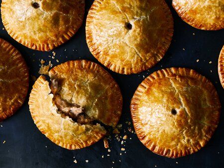 Lamb Hand Pies, Irish Lamb Recipes, Lamb Pies Recipes, Dingle Pie, Dutch Oven Uses, Lamb Pie, Herbs Recipes, St Patrick's Day Recipes, Irish Cooking